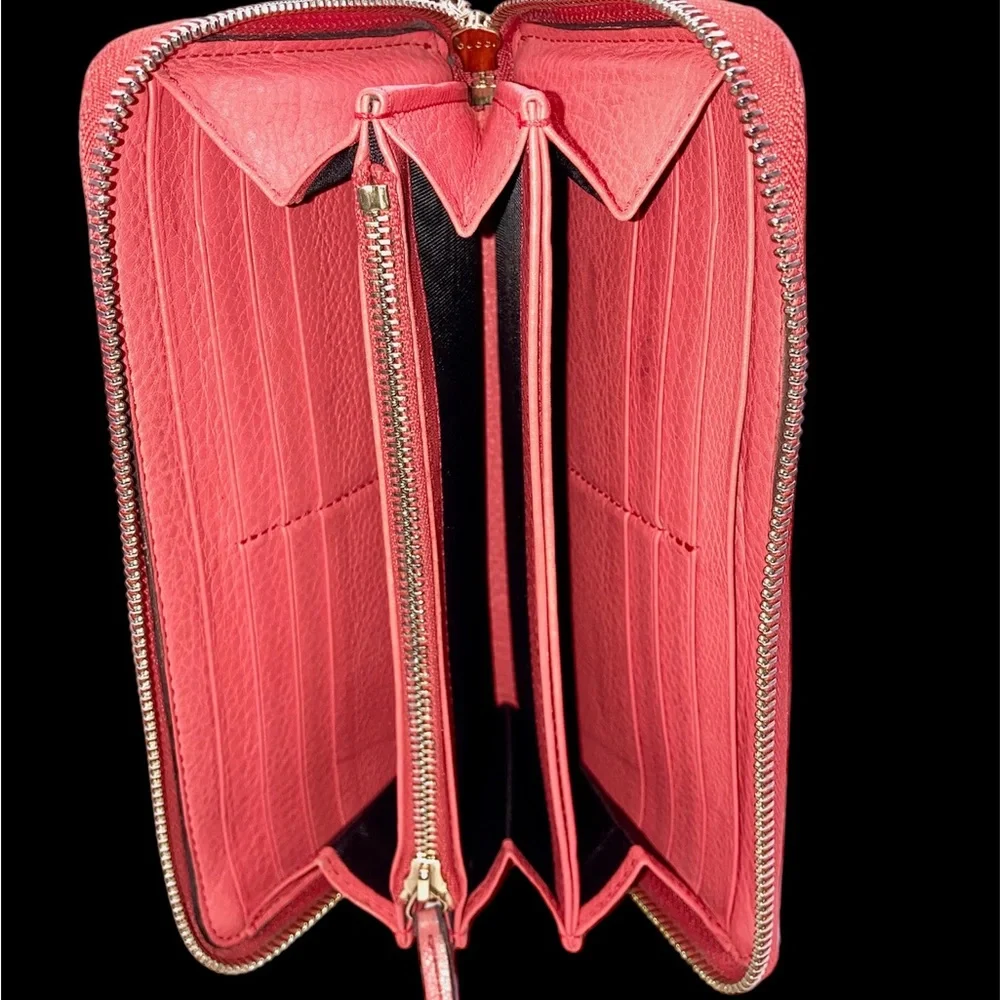 GUCCI Soho GG Zip Around Zippy Wallet. Leather - Picture 9 of 11